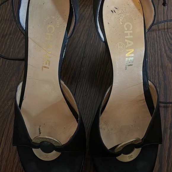 Chanel black wedge sandals with ankle tie up - Picture 3 of 4